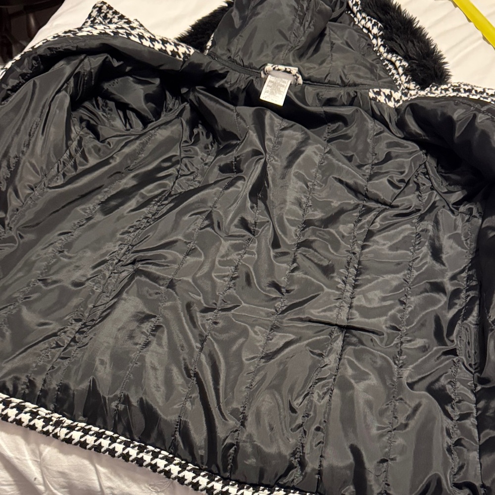 Stylish Black and White Pea Coat - Picture 11 of 11